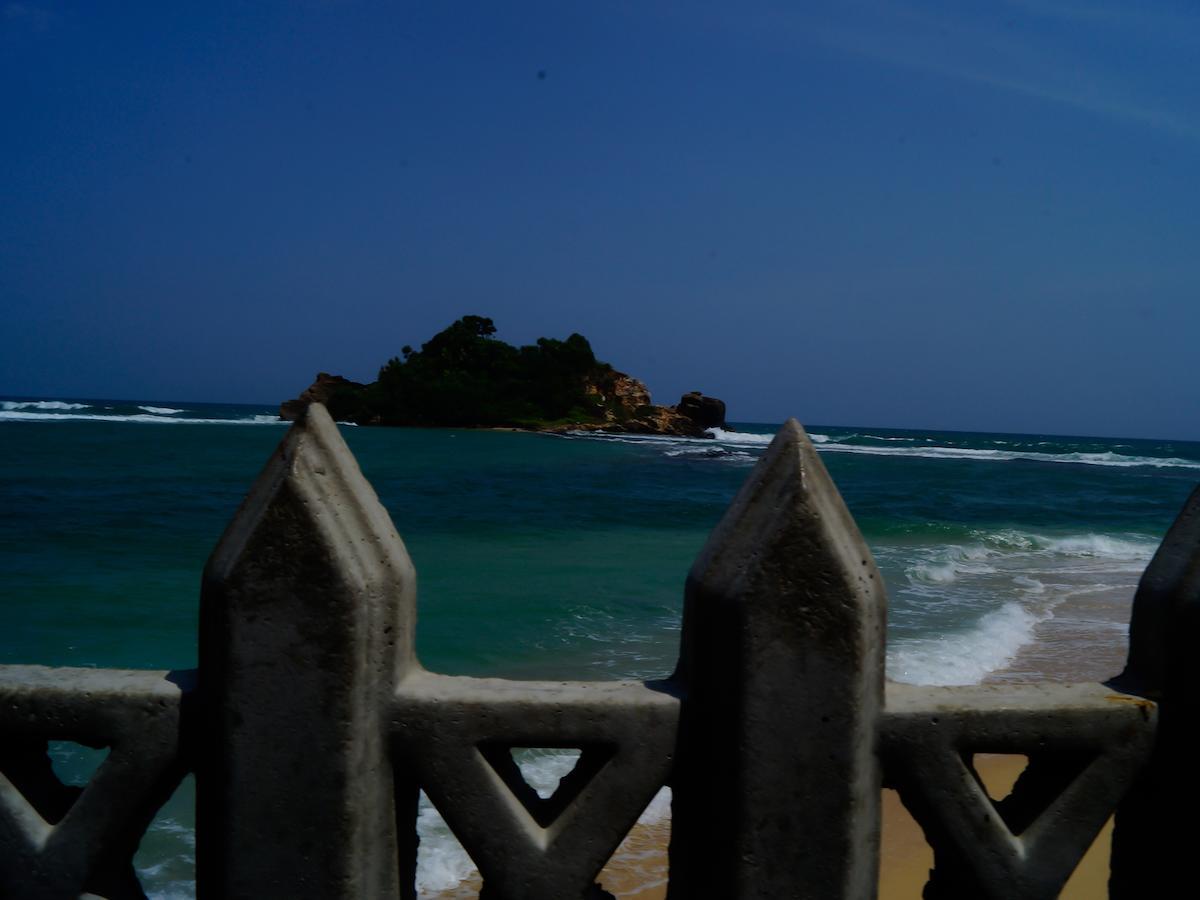 Sayurima Beach Hotel Ahangama Exterior foto